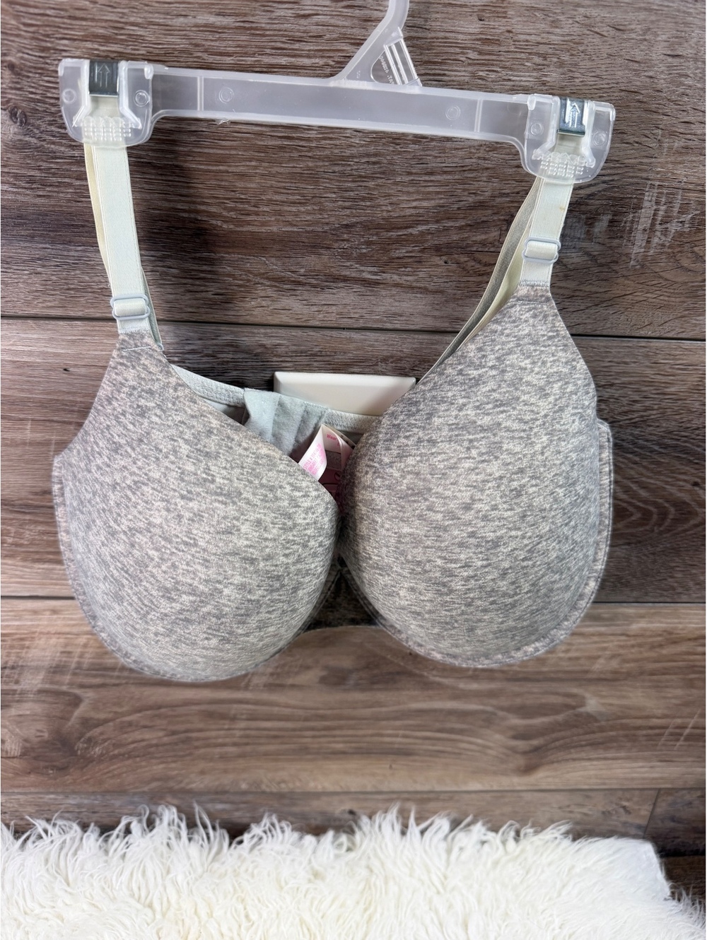 Victoria’s Secret PINK Bra 36DD Gray Molded Cup Underwire Adjustable Straps
